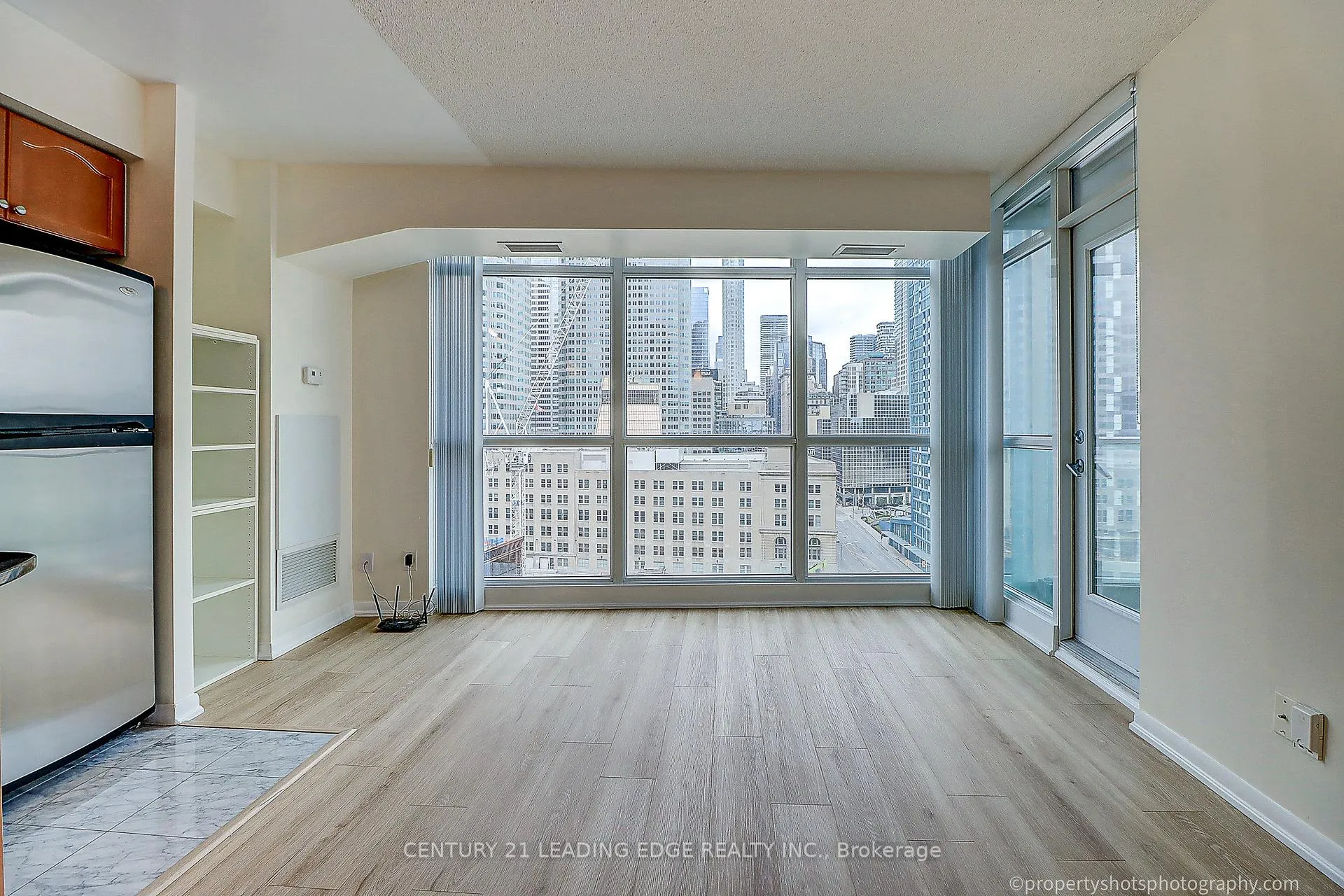 Photo 2 of Unit 1305, 18 Yonge Street, Toronto, Waterfront Communities — HOMEH