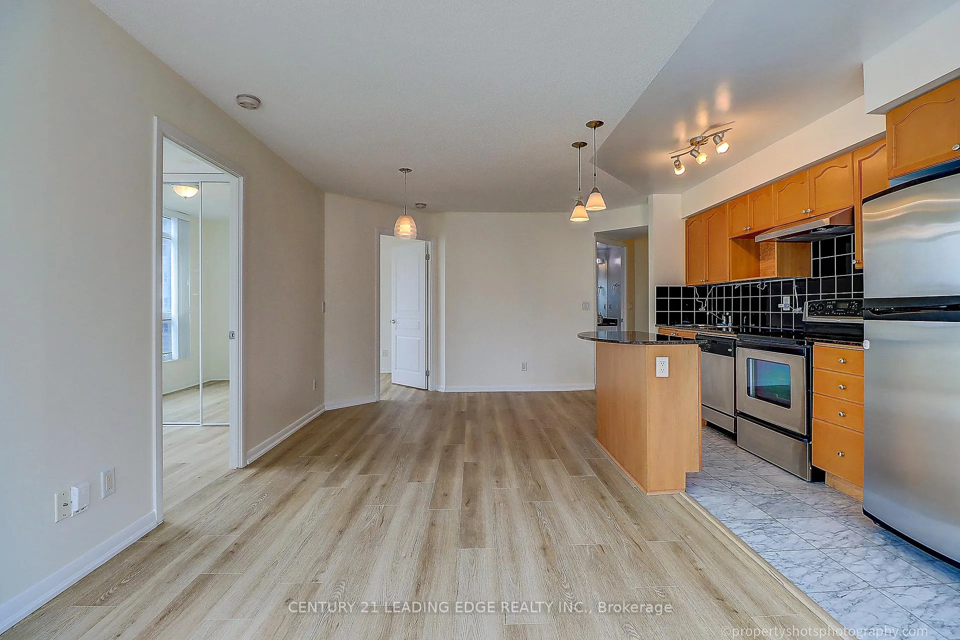 Photo 15 of Unit 1305, 18 Yonge Street, Toronto, Waterfront Communities — HOMEH
