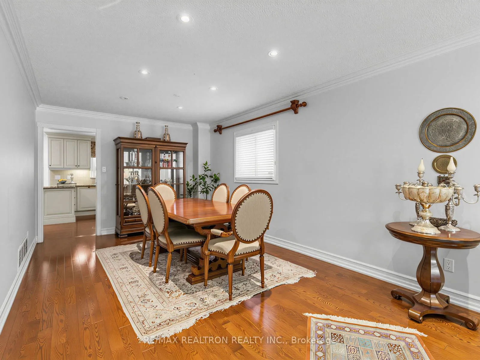 Photo 9 of 210 Westmount Boulevard, Vaughan, Beverley Glen — HOMEH