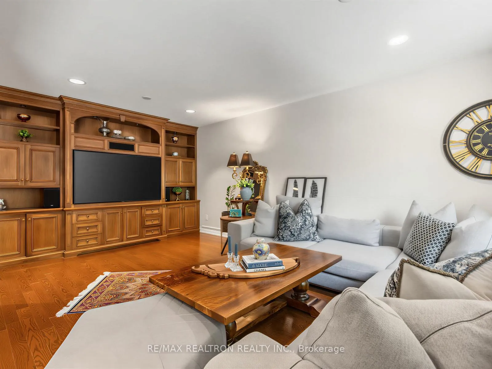 Photo 12 of 210 Westmount Boulevard, Vaughan, Beverley Glen — HOMEH