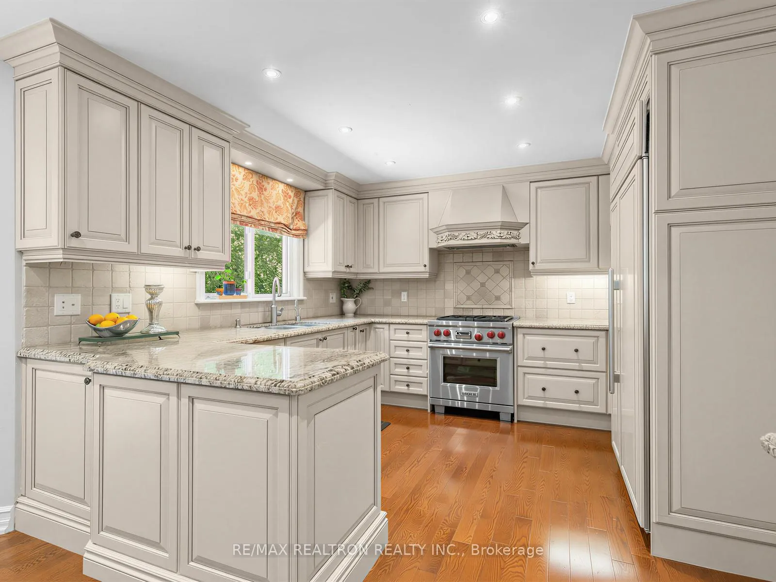 Photo 17 of 210 Westmount Boulevard, Vaughan, Beverley Glen — HOMEH