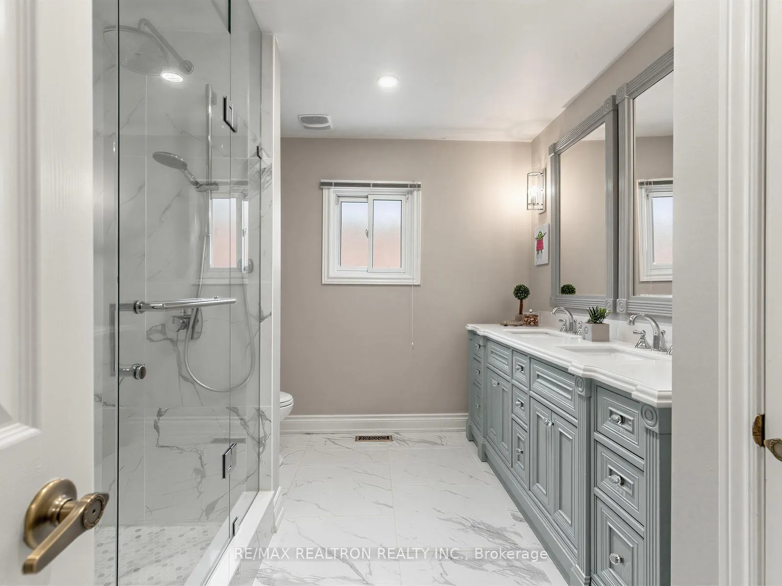 Photo 27 of 210 Westmount Boulevard, Vaughan, Beverley Glen — HOMEH