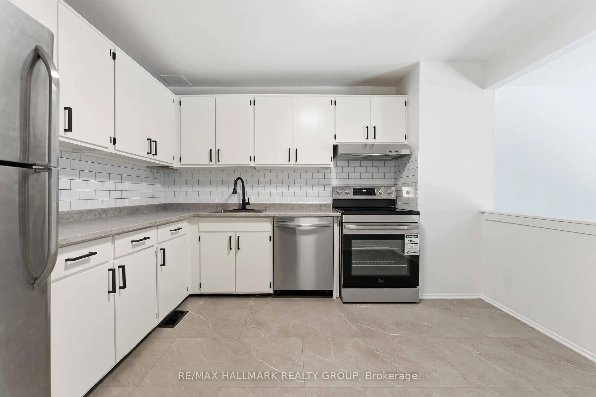 Photo 8 of Unit 48, 2202 Orient Park Drive, Ottawa, Blackburn Hamlet (South) — HOMEH