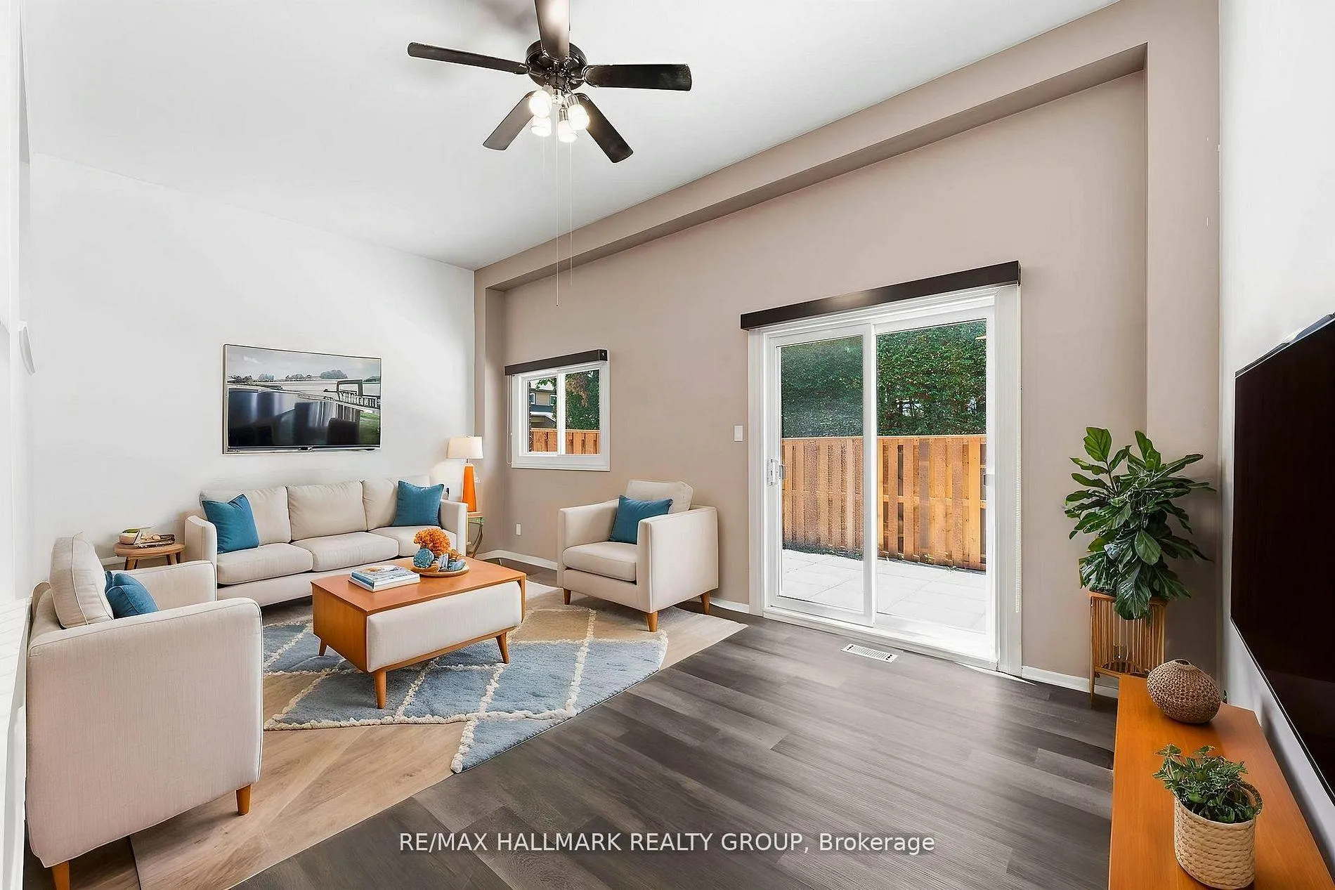 Photo 11 of Unit 48, 2202 Orient Park Drive, Ottawa, Blackburn Hamlet (South) — HOMEH