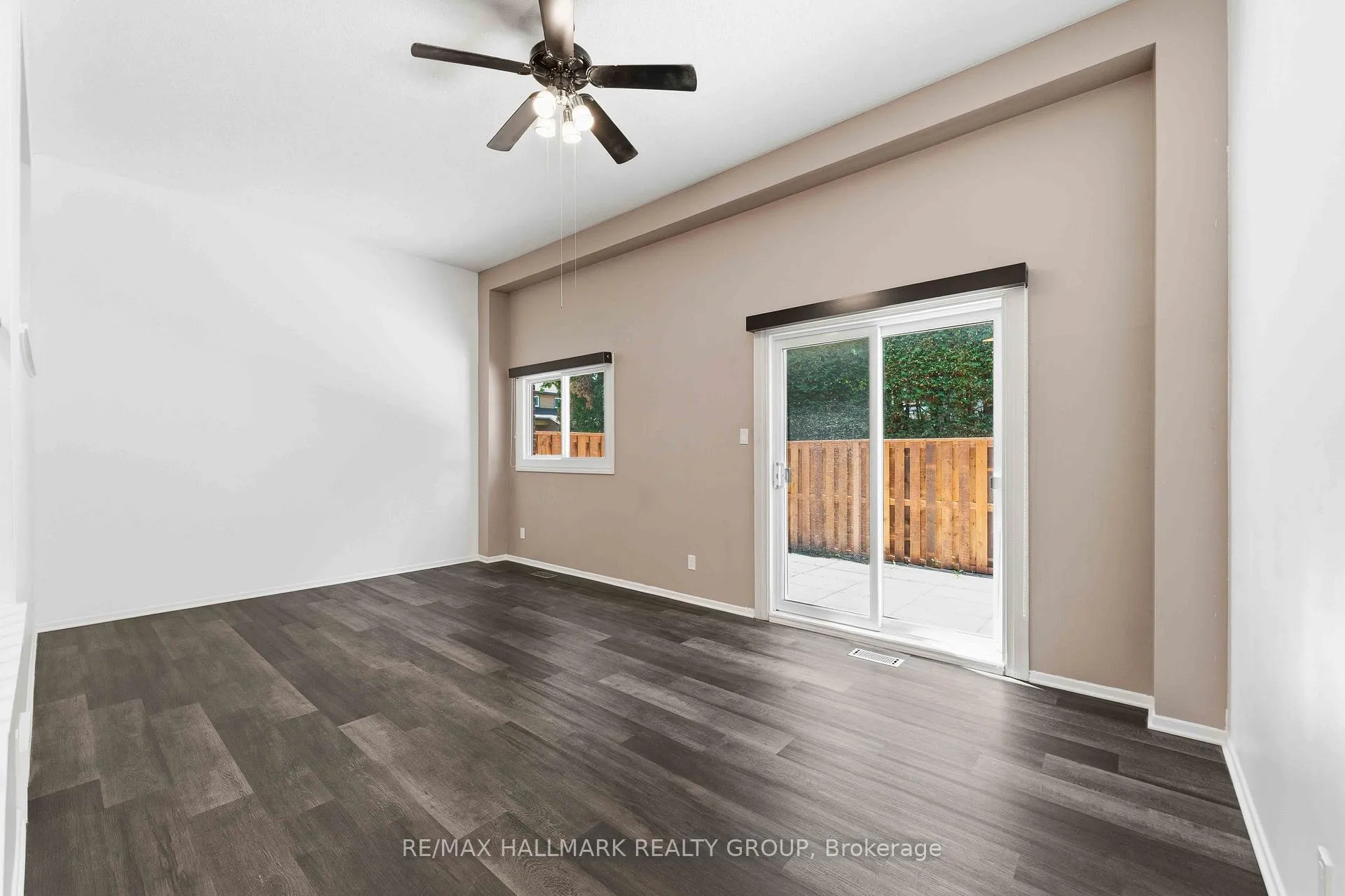 Photo 12 of Unit 48, 2202 Orient Park Drive, Ottawa, Blackburn Hamlet (South) — HOMEH