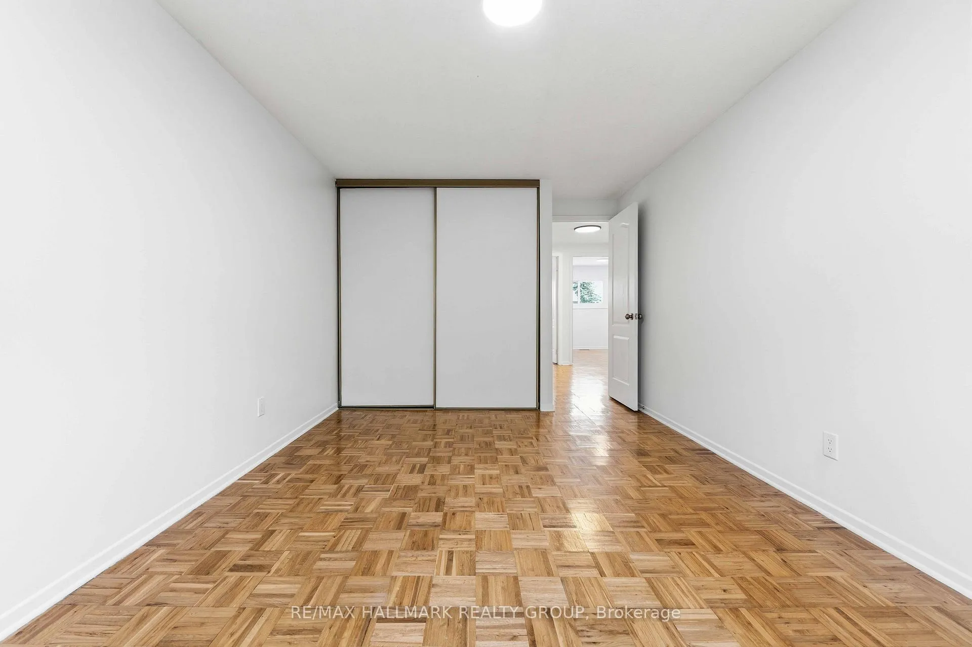 Photo 19 of Unit 48, 2202 Orient Park Drive, Ottawa, Blackburn Hamlet (South) — HOMEH