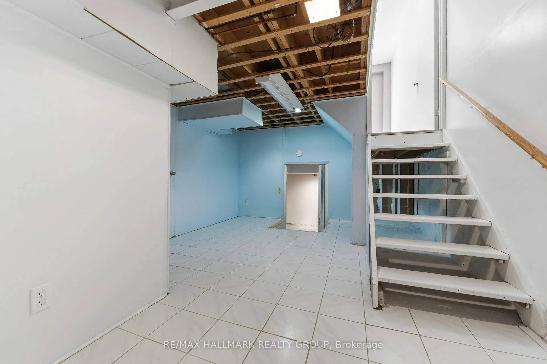 Photo 31 of Unit 48, 2202 Orient Park Drive, Ottawa, Blackburn Hamlet (South) — HOMEH