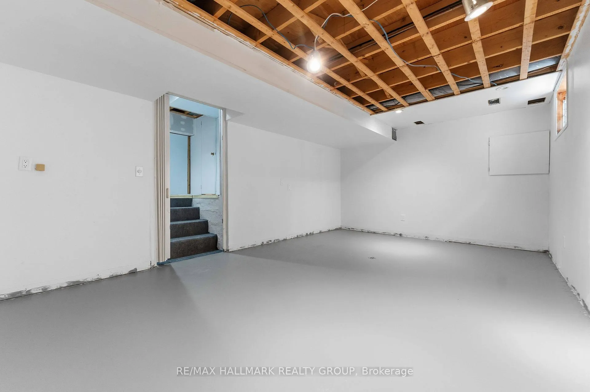 Photo 34 of Unit 48, 2202 Orient Park Drive, Ottawa, Blackburn Hamlet (South) — HOMEH