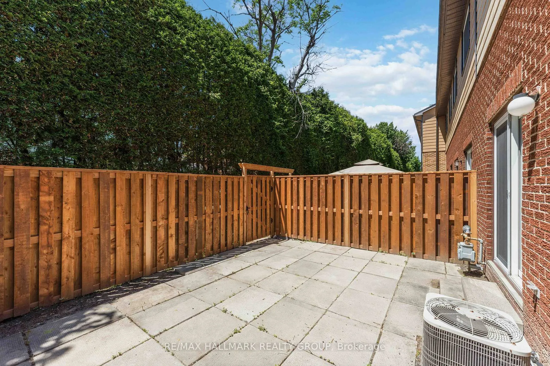 Photo 38 of Unit 48, 2202 Orient Park Drive, Ottawa, Blackburn Hamlet (South) — HOMEH