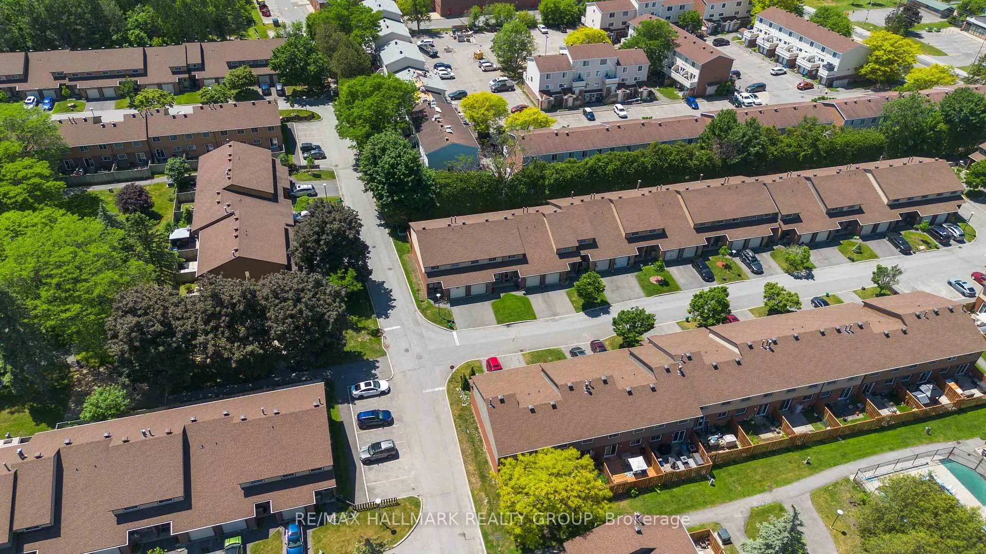 Photo 41 of Unit 48, 2202 Orient Park Drive, Ottawa, Blackburn Hamlet (South) — HOMEH