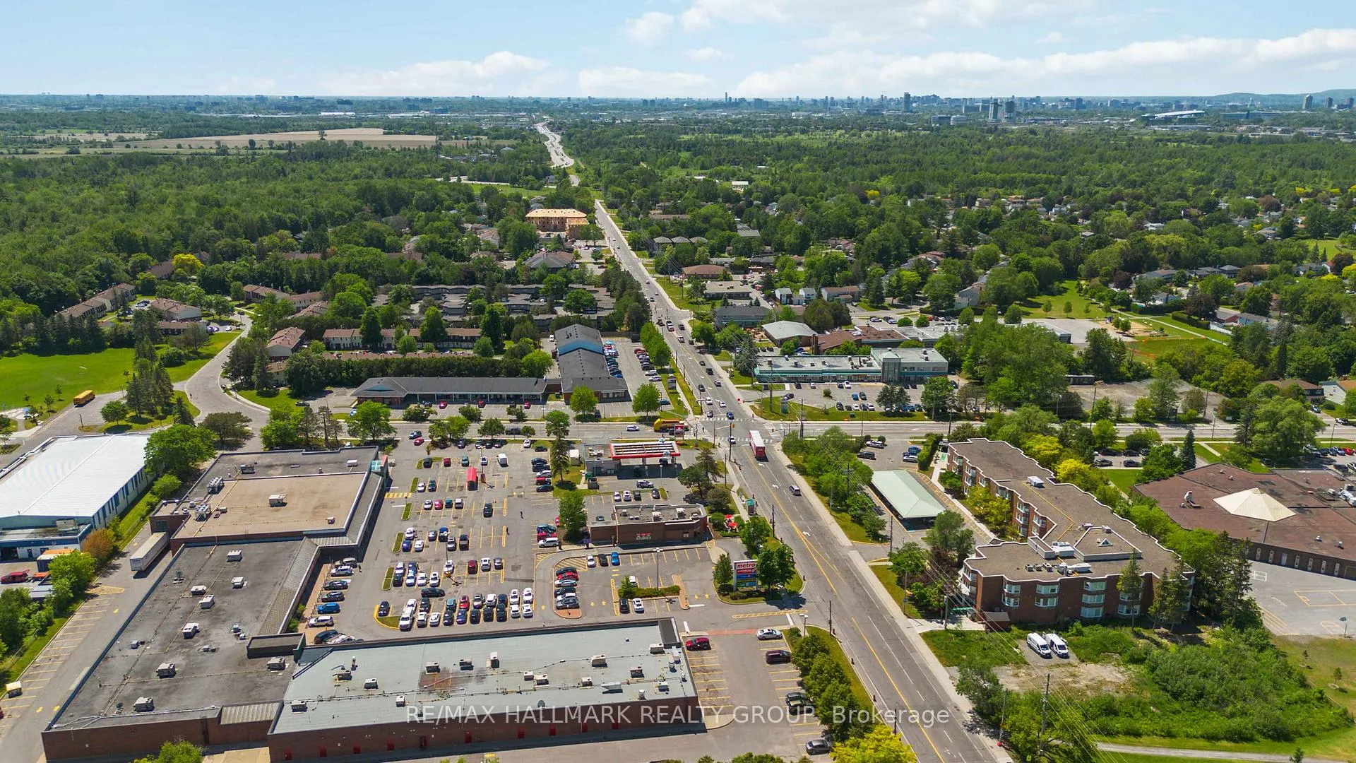 Photo 44 of Unit 48, 2202 Orient Park Drive, Ottawa, Blackburn Hamlet (South) — HOMEH