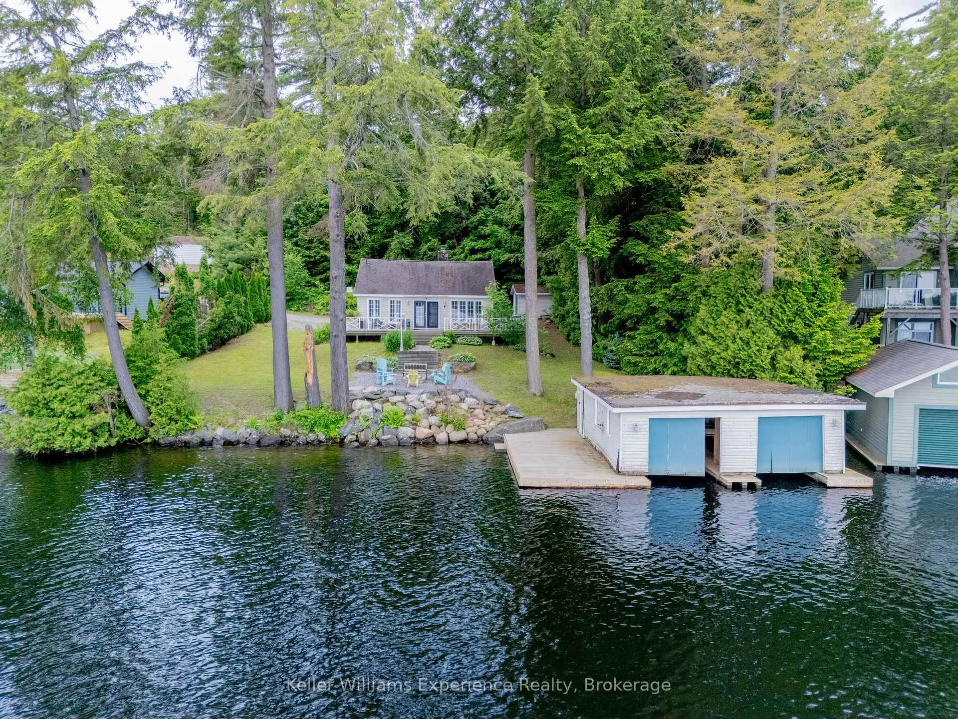 Photo 2 of Unit 2, 1018 Georgina Way, Gravenhurst, Muskoka (S) — HOMEH