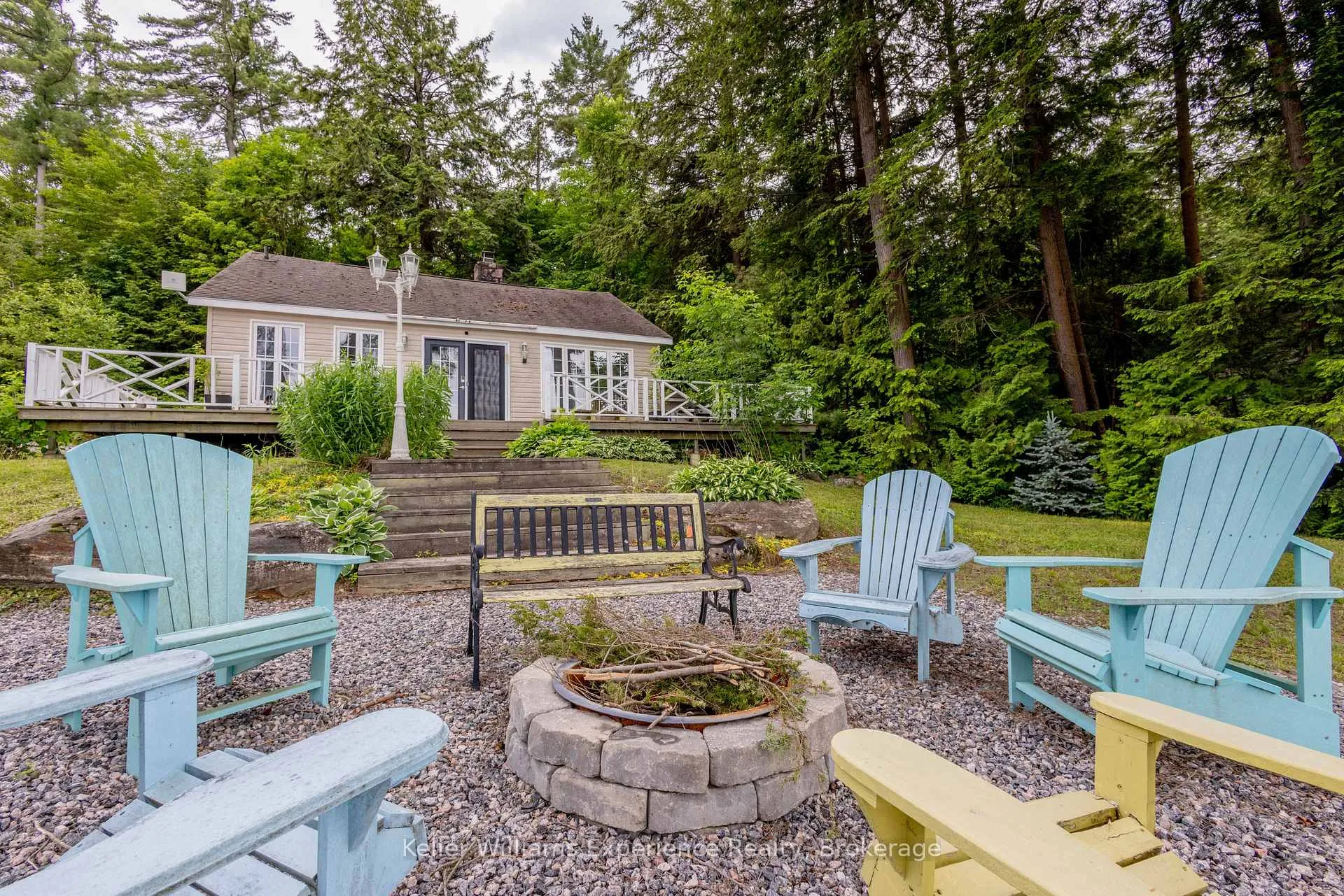 Photo 11 of Unit 2, 1018 Georgina Way, Gravenhurst, Muskoka (S) — HOMEH