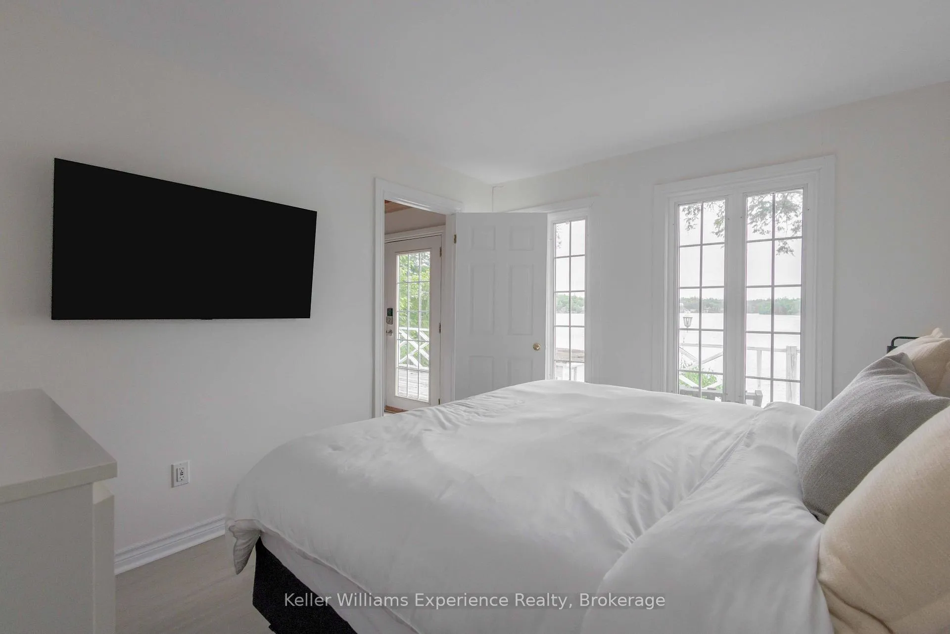 Photo 15 of Unit 2, 1018 Georgina Way, Gravenhurst, Muskoka (S) — HOMEH