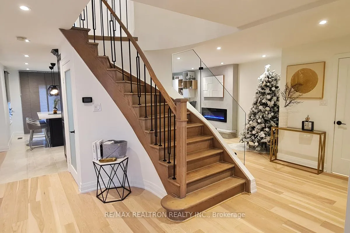 Photo 6 of Unit # Upper, 657 Cognac Crescent, Pickering, Amberlea — HOMEH