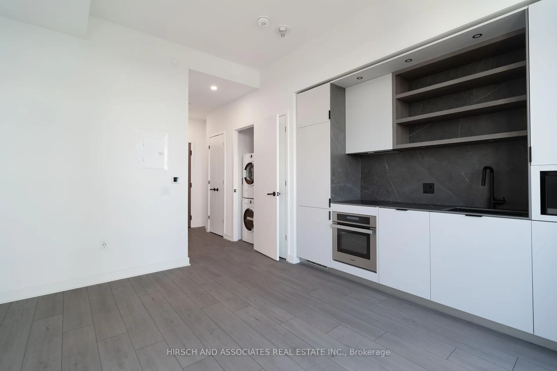 Photo 8 of Unit 5010, 55 Charles Street E, Toronto, Church-Yonge Corridor — HOMEH