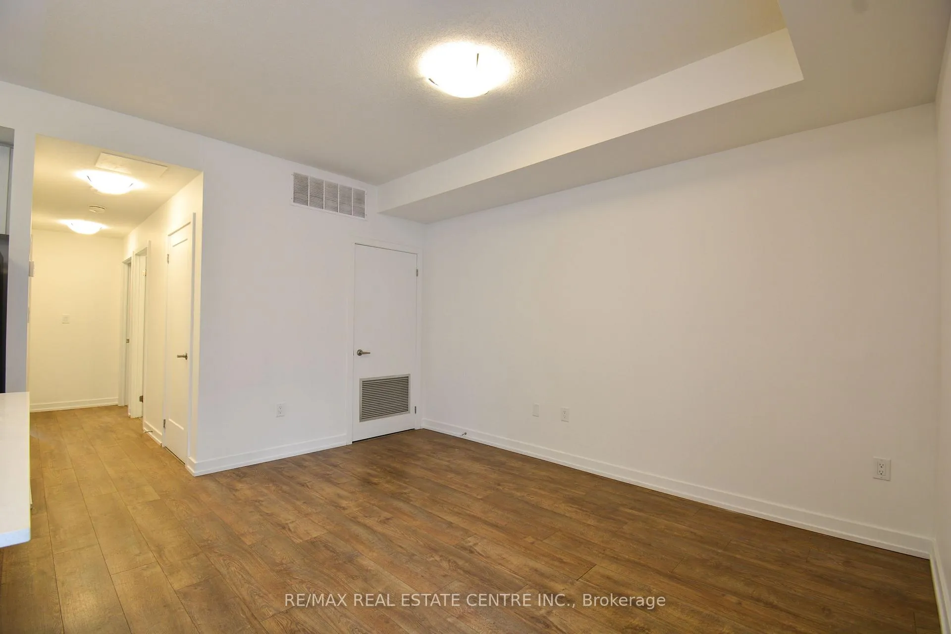 Photo 7 of Unit D1, 10 Palace Street, Kitchener — HOMEH