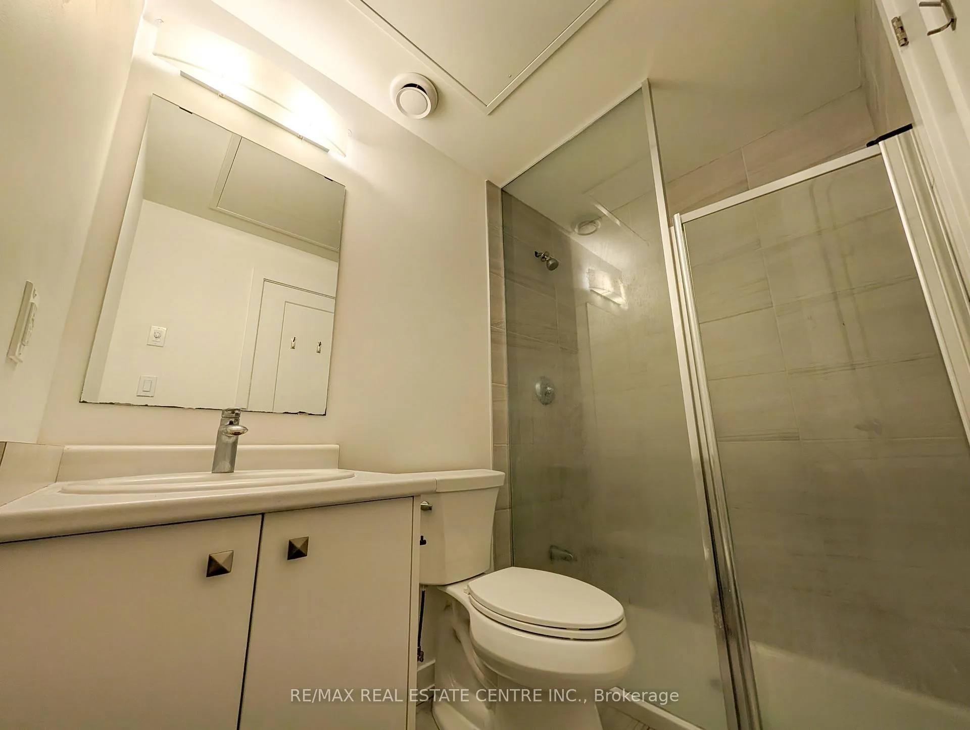 Photo 12 of Unit D1, 10 Palace Street, Kitchener — HOMEH
