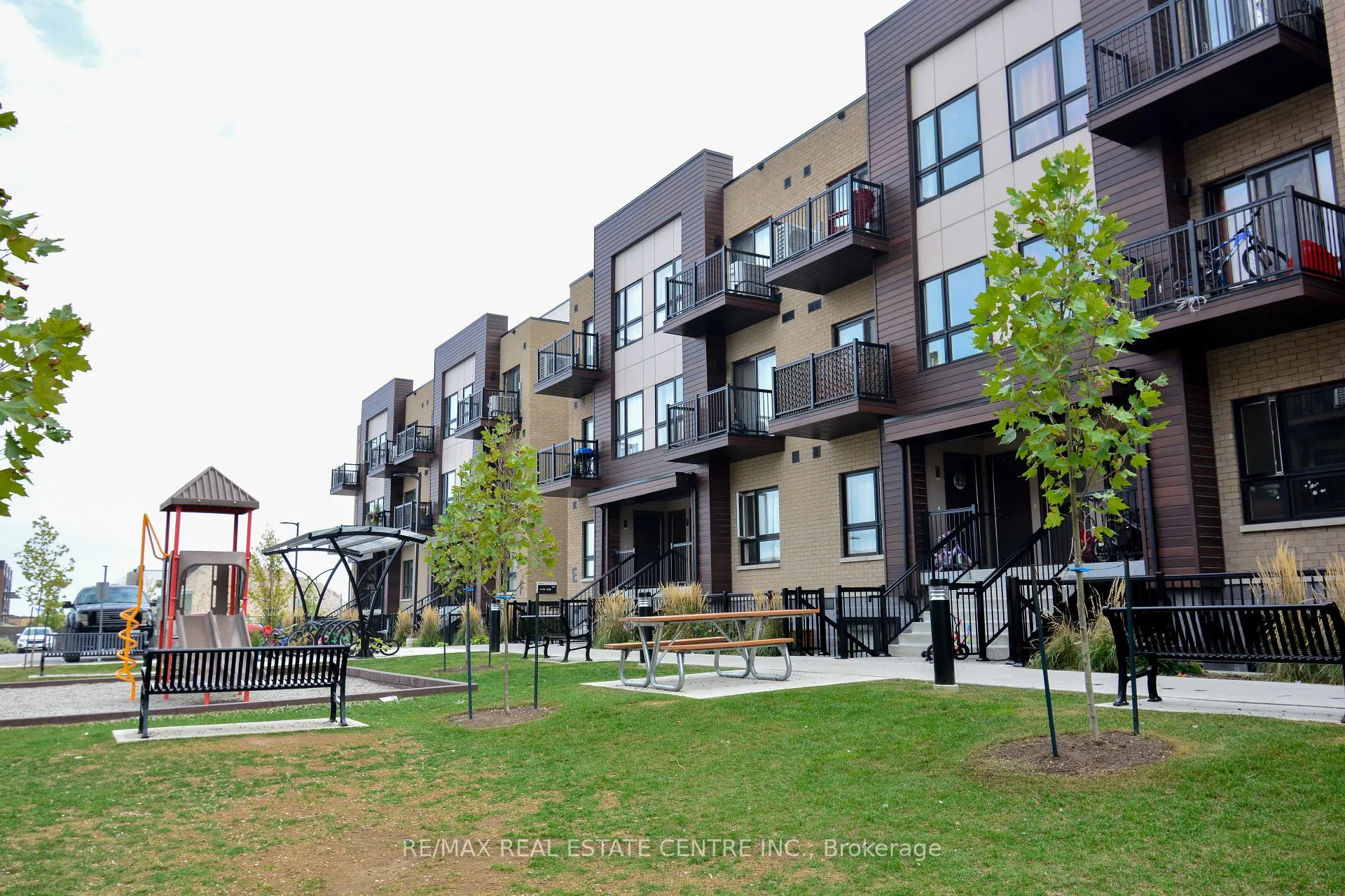 Photo 15 of Unit D1, 10 Palace Street, Kitchener — HOMEH