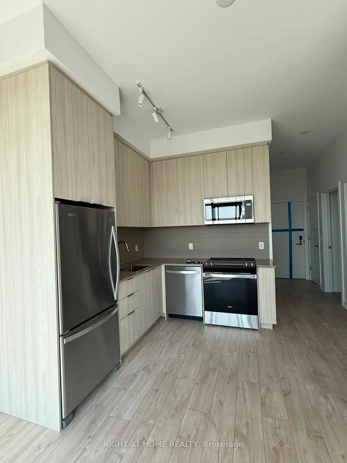 Photo 4 of Unit 815, 740 Whitlock Avenue, Milton, Cobban — HOMEH