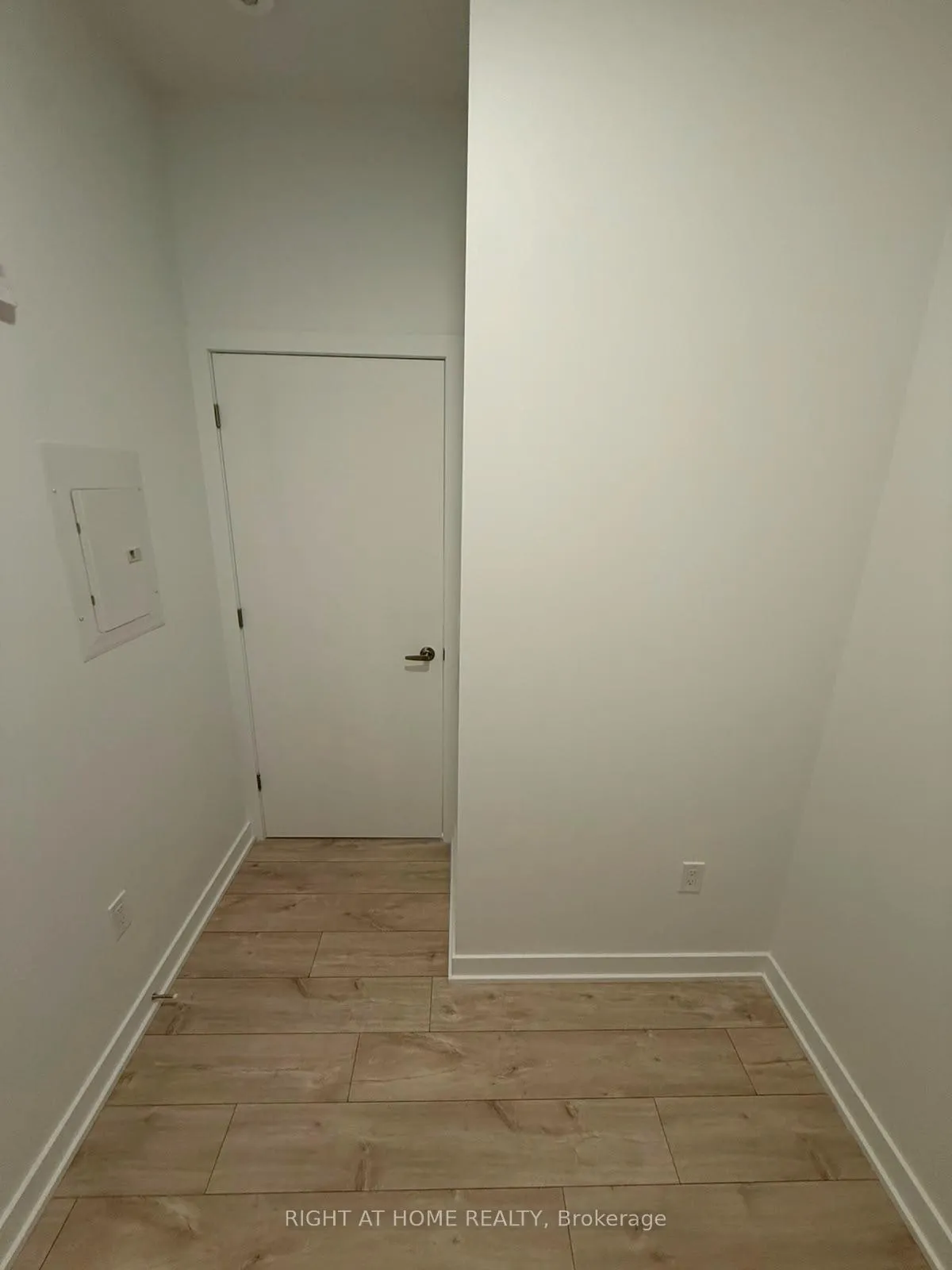 Photo 9 of Unit 815, 740 Whitlock Avenue, Milton, Cobban — HOMEH