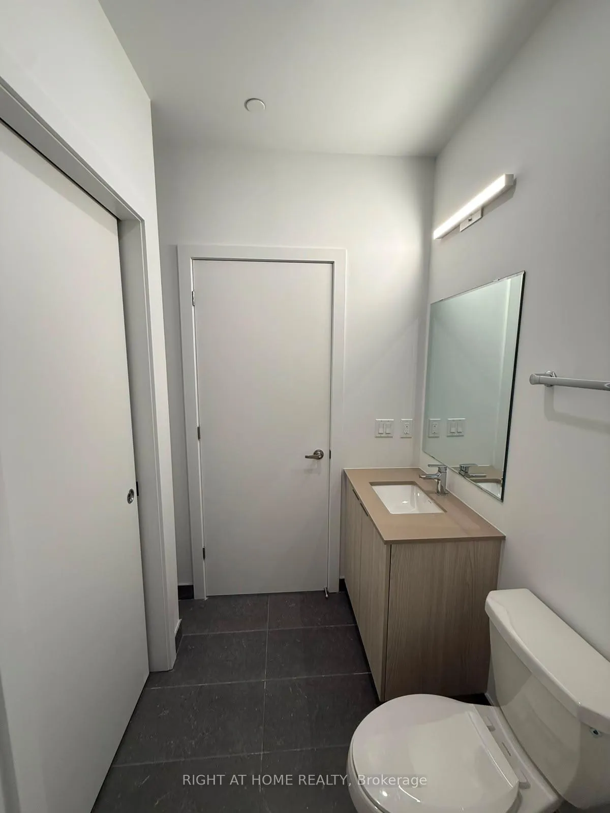 Photo 10 of Unit 815, 740 Whitlock Avenue, Milton, Cobban — HOMEH