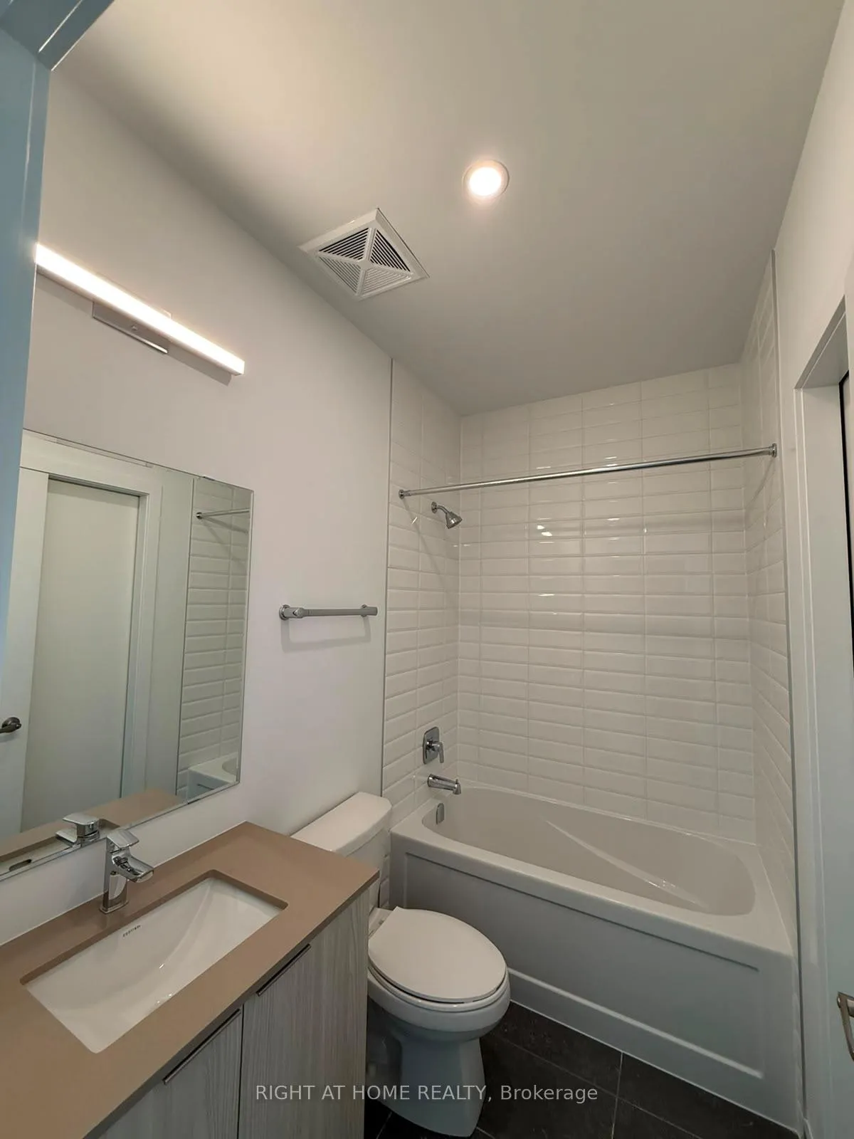 Photo 15 of Unit 815, 740 Whitlock Avenue, Milton, Cobban — HOMEH