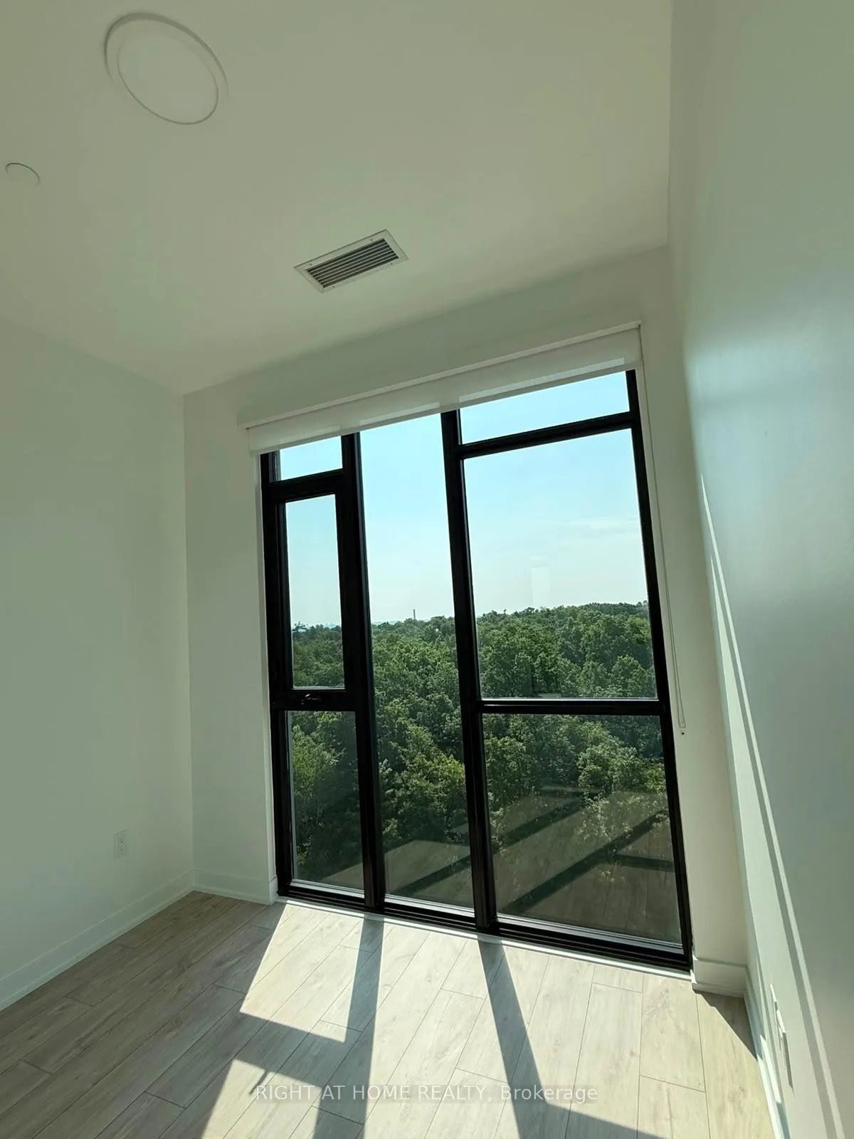 Photo 17 of Unit 815, 740 Whitlock Avenue, Milton, Cobban — HOMEH
