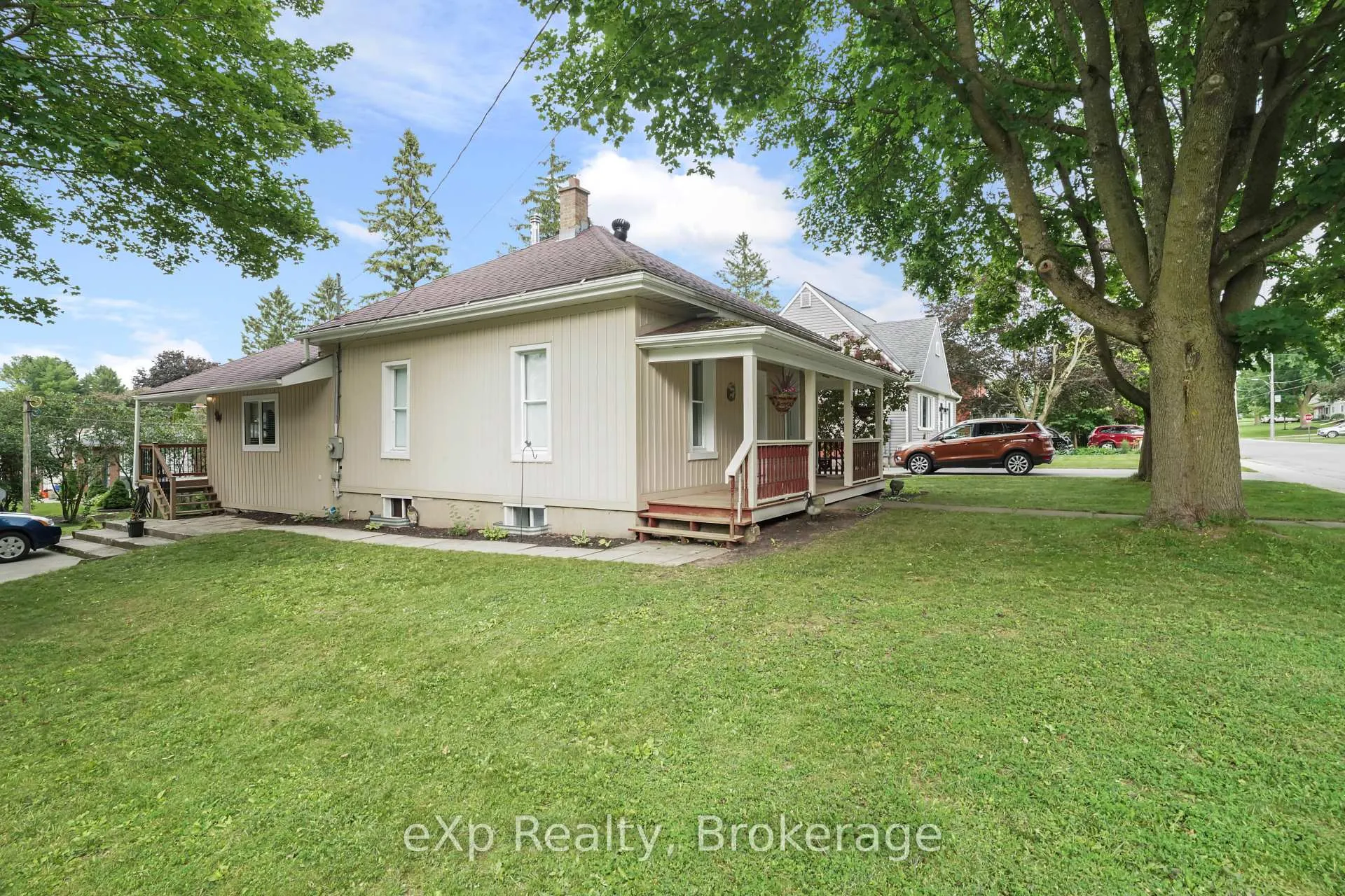 Photo 4 of 91 Charles Street, North Huron, Wingham — HOMEH