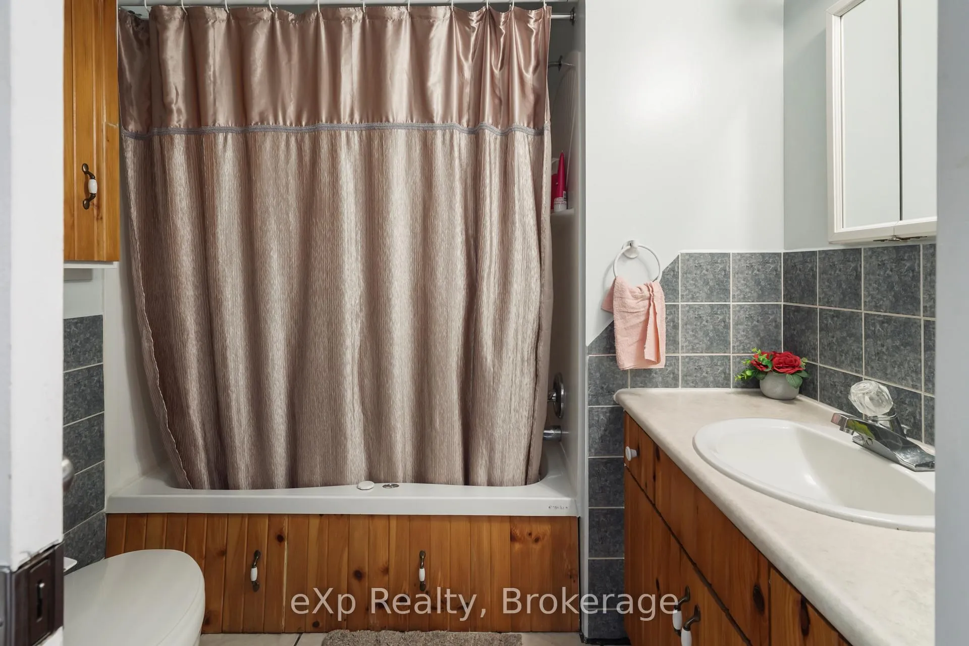Photo 19 of 91 Charles Street, North Huron, Wingham — HOMEH