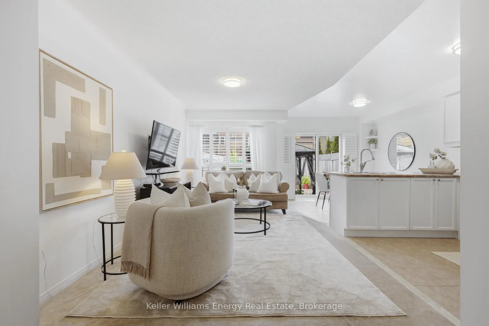 Photo 4 of 48 Atlantis Drive, Whitby, Blue Grass Meadows — HOMEH