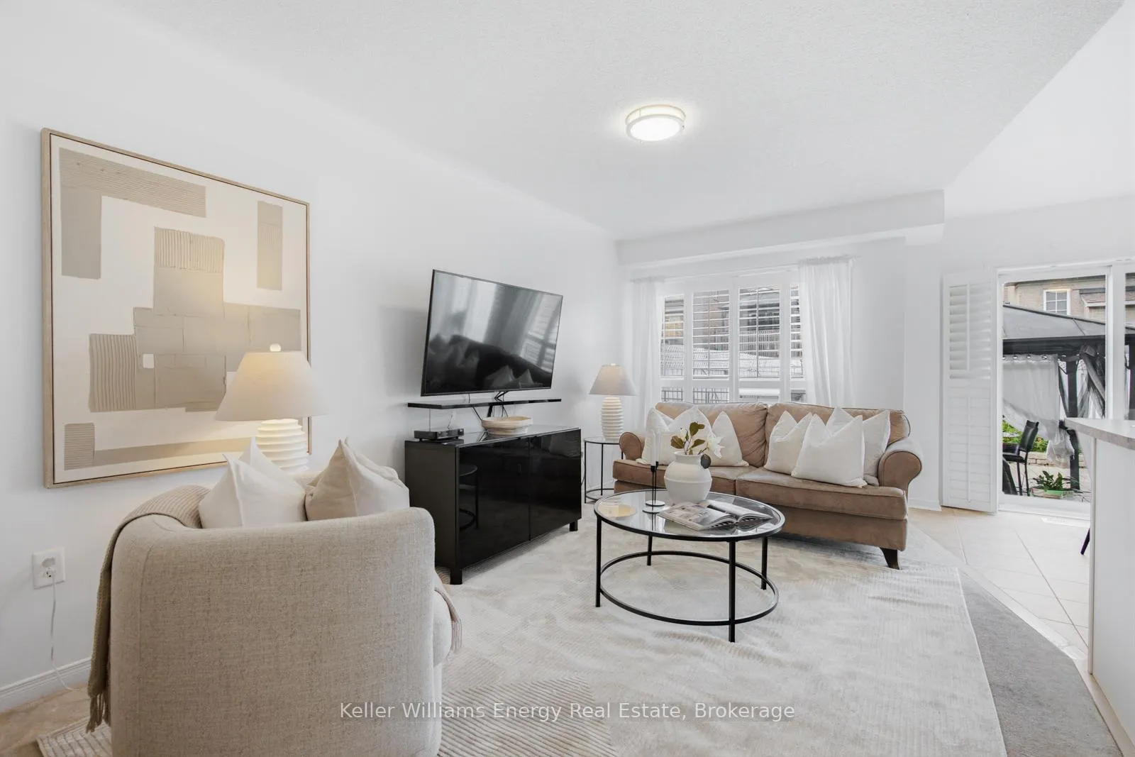 Photo 5 of 48 Atlantis Drive, Whitby, Blue Grass Meadows — HOMEH