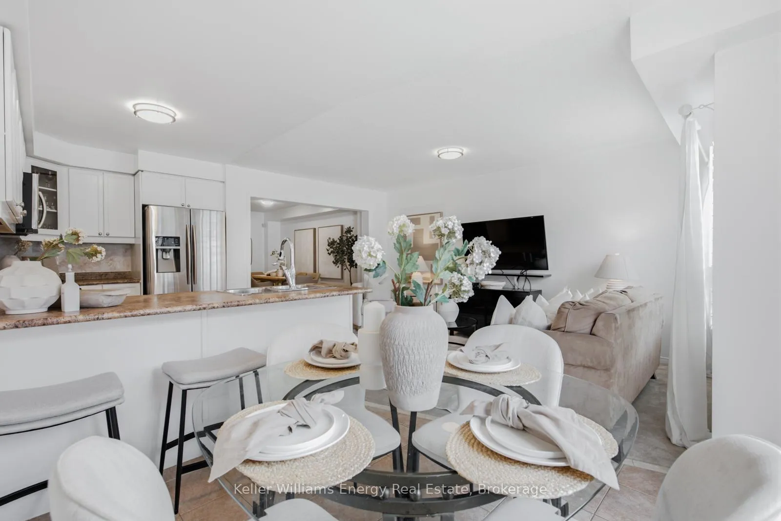 Photo 9 of 48 Atlantis Drive, Whitby, Blue Grass Meadows — HOMEH
