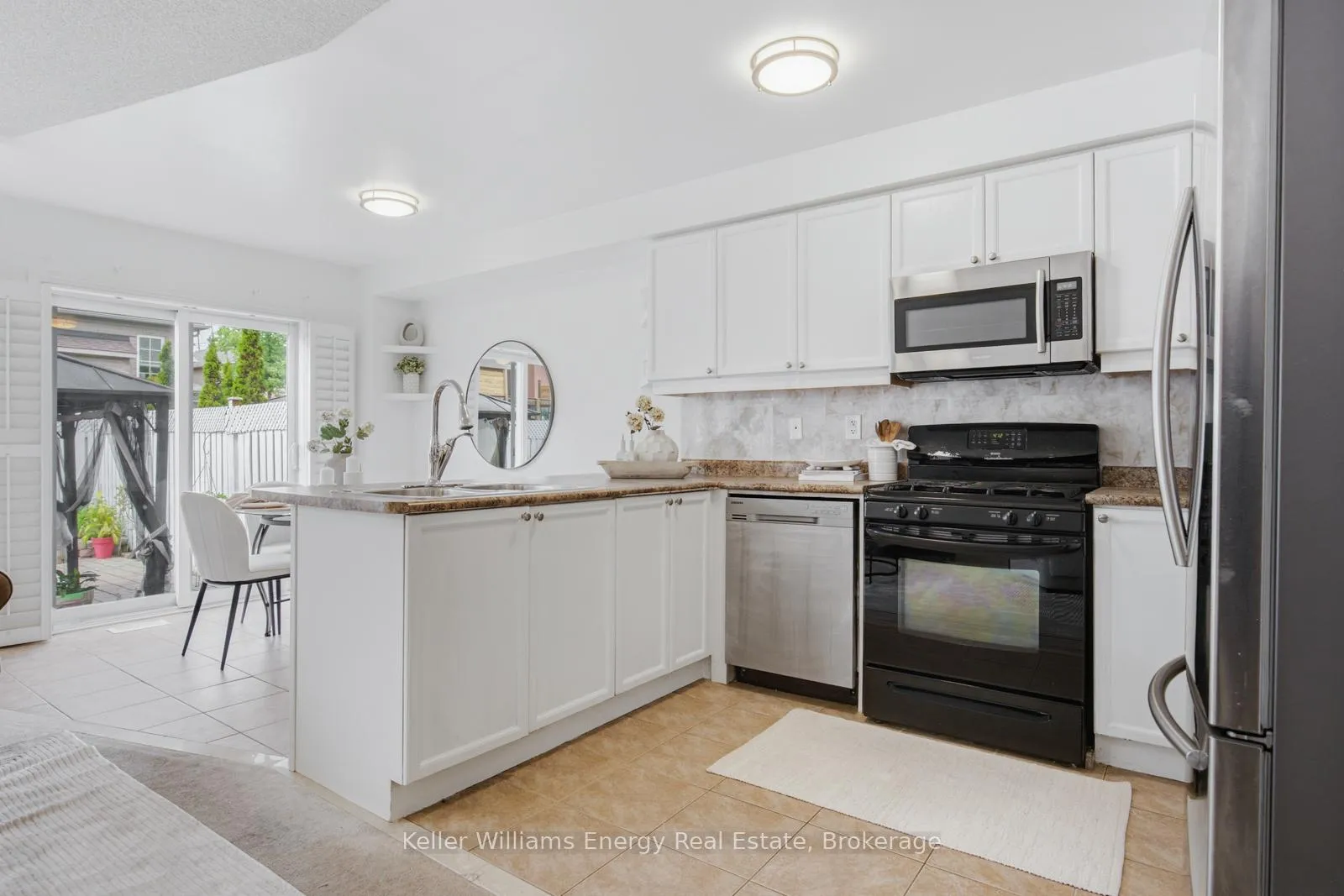 Photo 12 of 48 Atlantis Drive, Whitby, Blue Grass Meadows — HOMEH