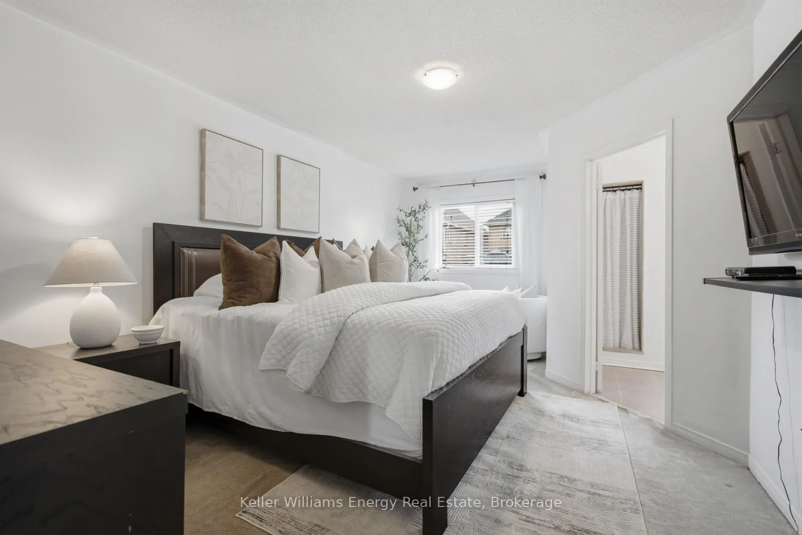 Photo 15 of 48 Atlantis Drive, Whitby, Blue Grass Meadows — HOMEH