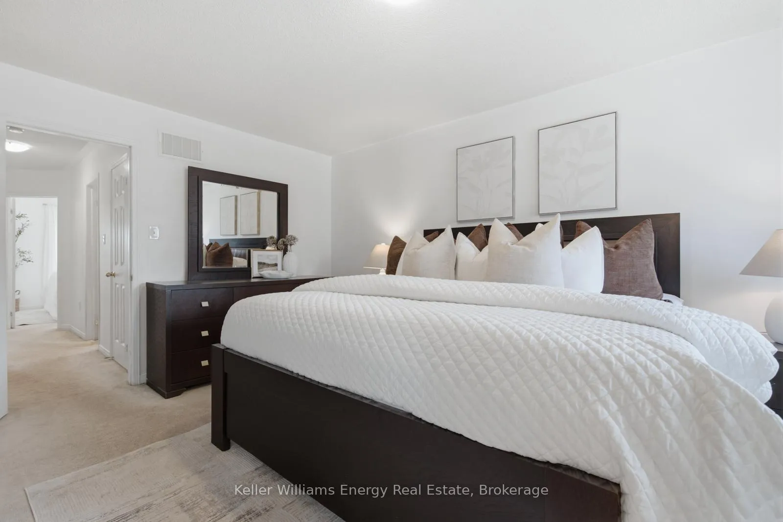 Photo 16 of 48 Atlantis Drive, Whitby, Blue Grass Meadows — HOMEH