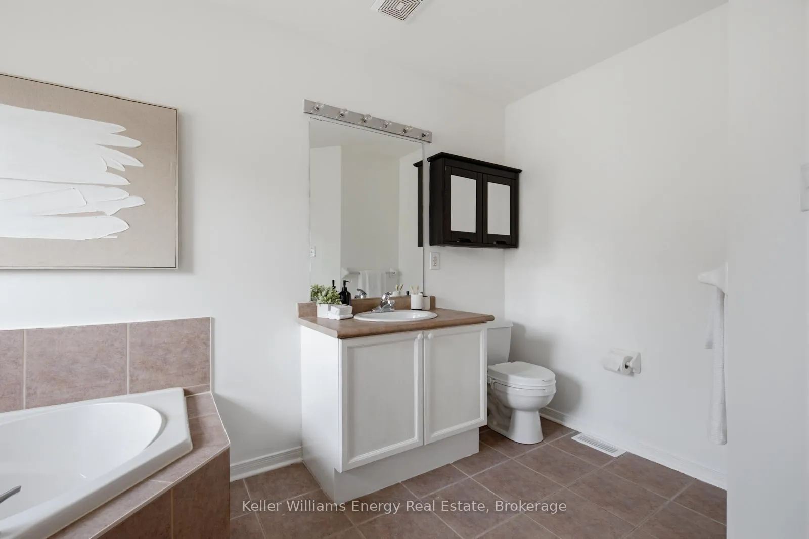 Photo 17 of 48 Atlantis Drive, Whitby, Blue Grass Meadows — HOMEH