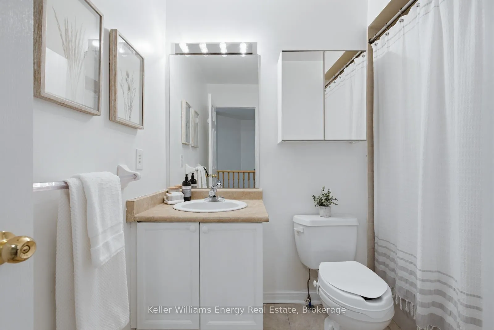 Photo 21 of 48 Atlantis Drive, Whitby, Blue Grass Meadows — HOMEH