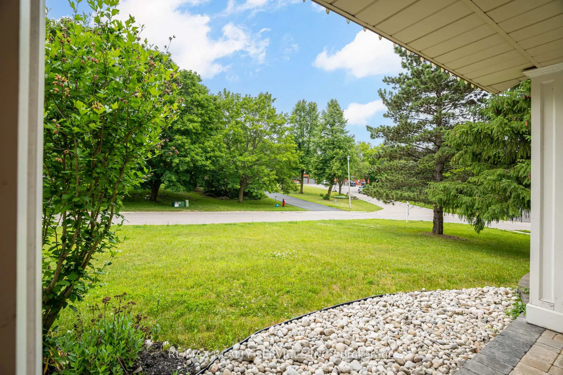 Photo 5 of 53 Marilyn Street, Caledon, Caledon East — HOMEH