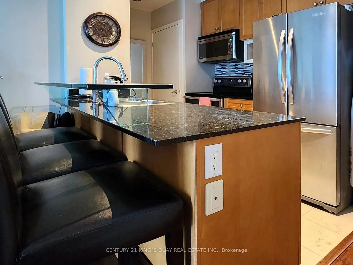 Photo 4 of Unit 2205, 208 Queens Quay W, Toronto, Waterfront Communities — HOMEH