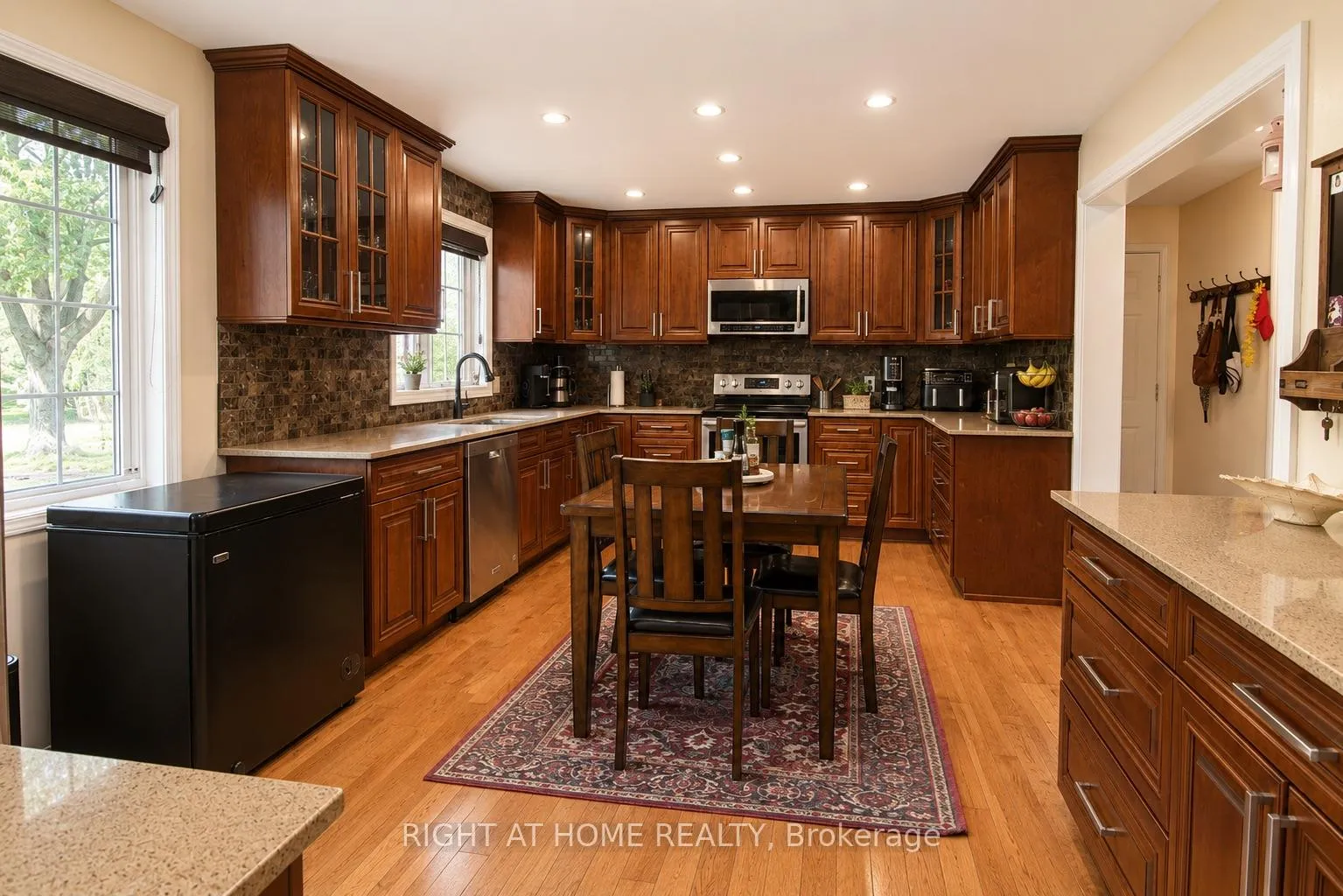 Photo 13 of 1080 Quaker Road, Pelham, Fonthill — HOMEH