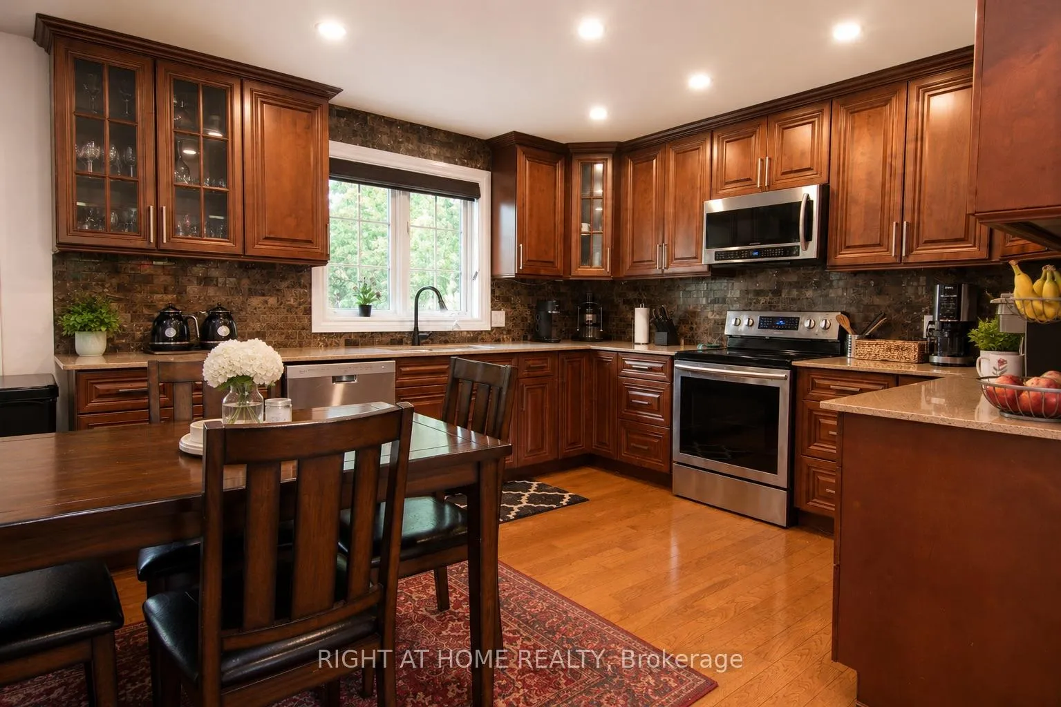 Photo 14 of 1080 Quaker Road, Pelham, Fonthill — HOMEH