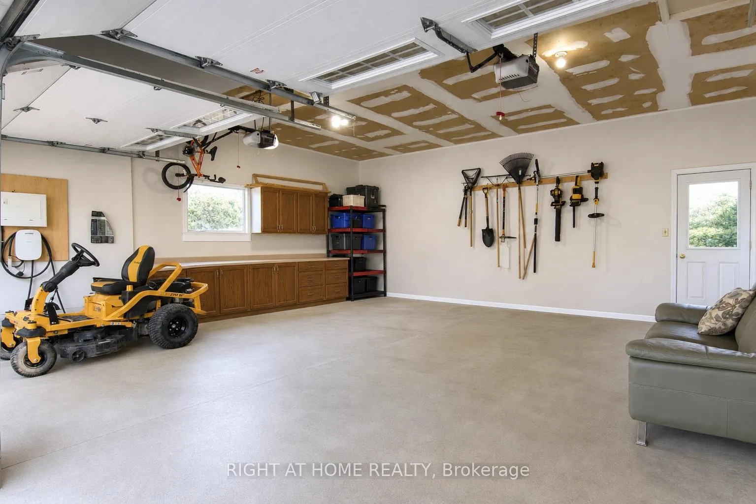 Photo 47 of 1080 Quaker Road, Pelham, Fonthill — HOMEH