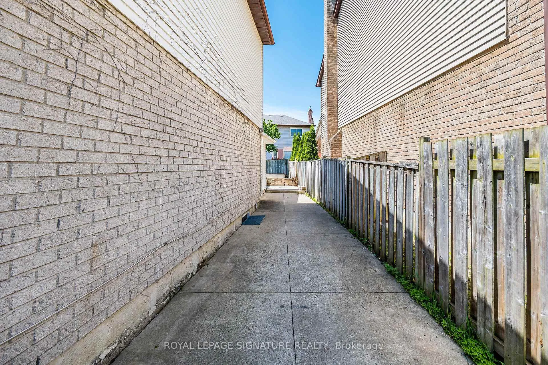 Photo 43 of 13 Jaffa Drive, Brampton, Northgate — HOMEH