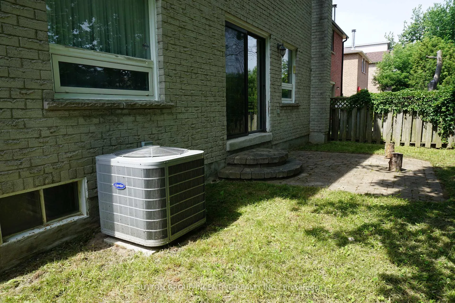 Photo 4 of 243 Hickling Trail, Barrie, Grove East — HOMEH