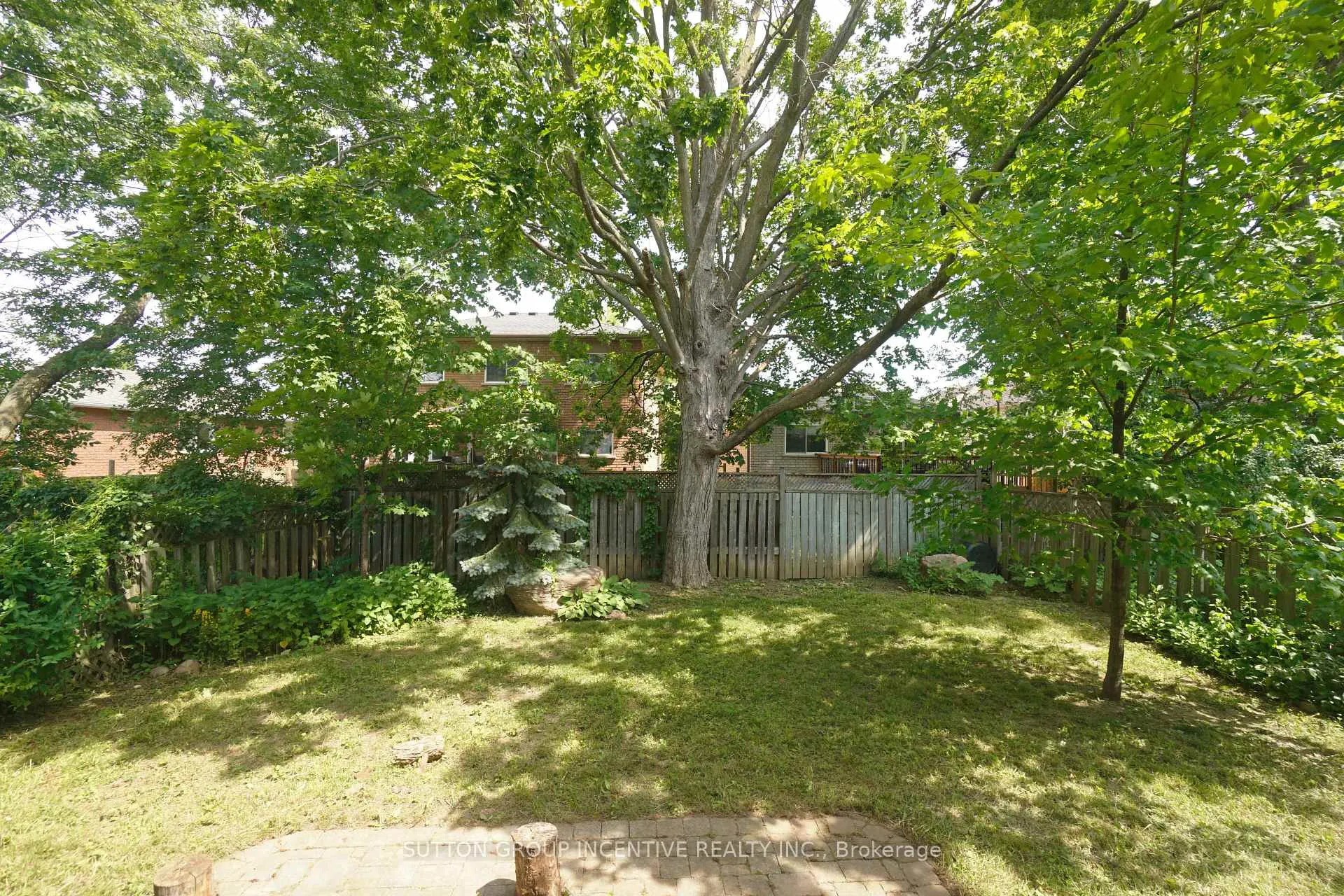 Photo 6 of 243 Hickling Trail, Barrie, Grove East — HOMEH