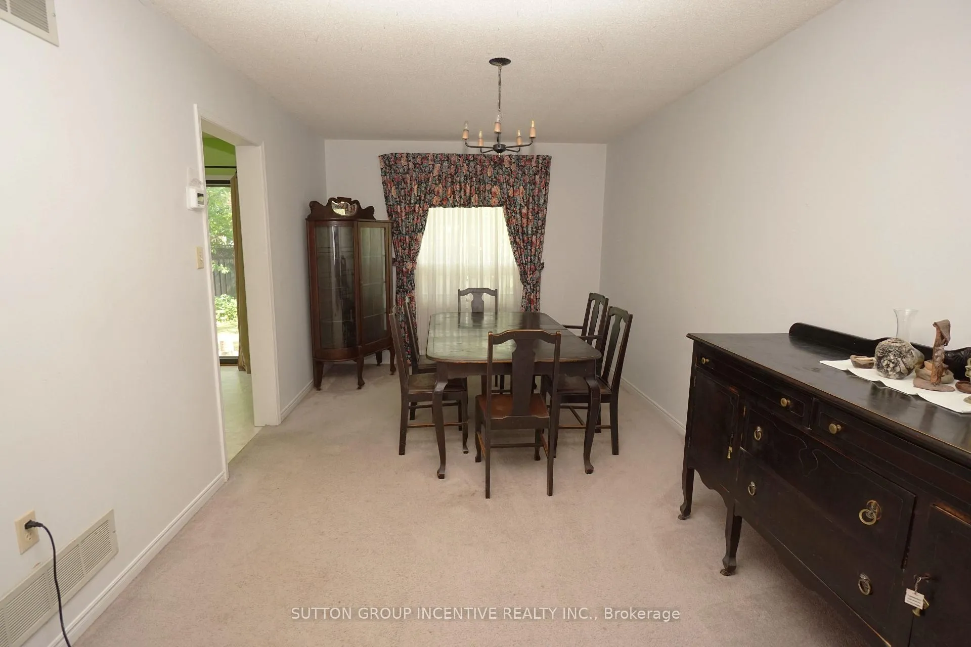 Photo 12 of 243 Hickling Trail, Barrie, Grove East — HOMEH