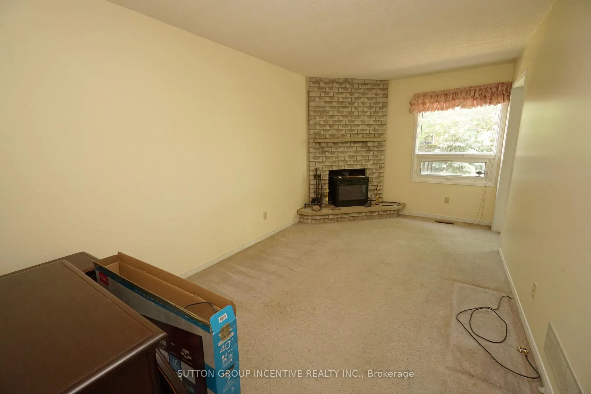 Photo 15 of 243 Hickling Trail, Barrie, Grove East — HOMEH