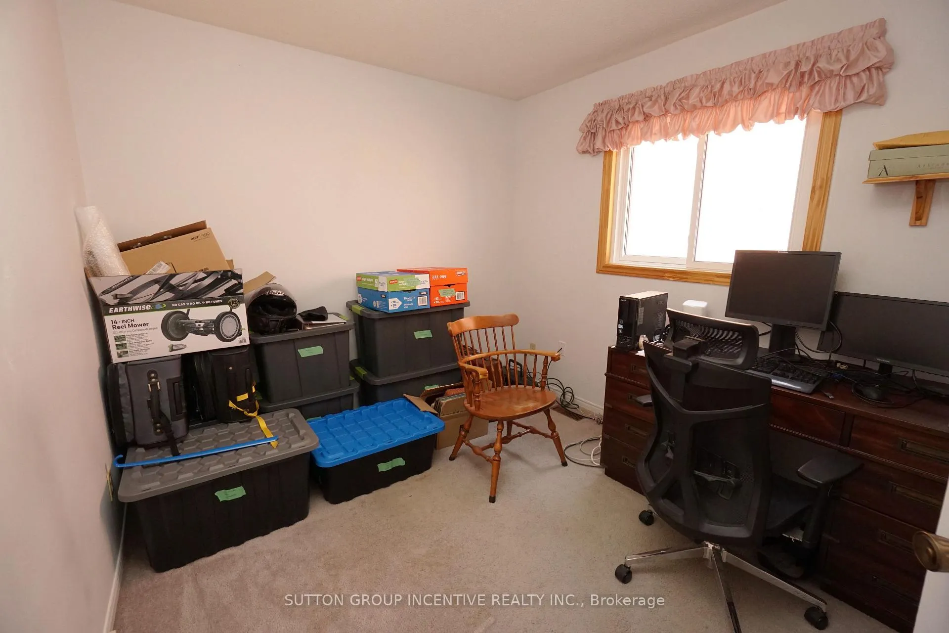 Photo 16 of 243 Hickling Trail, Barrie, Grove East — HOMEH
