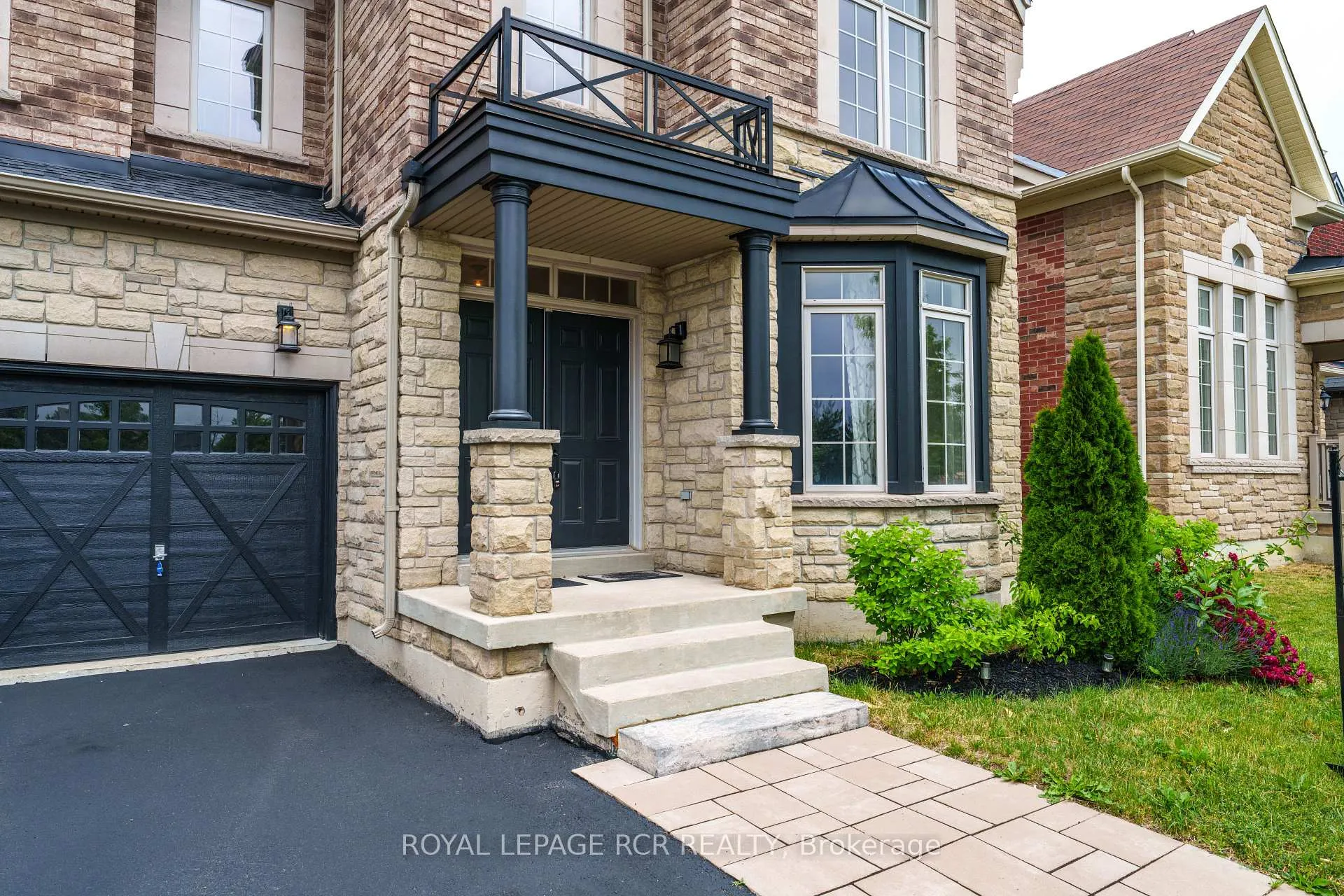 Photo 2 of 30 Augustine Avenue E, Richmond Hill, Oak Ridges — HOMEH